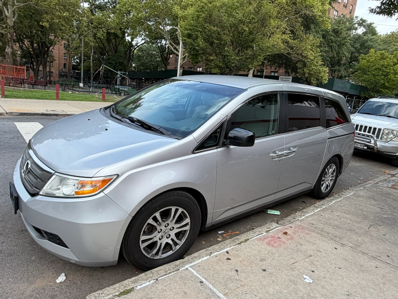 2012 Honda Odyssey Minivan - photo 3