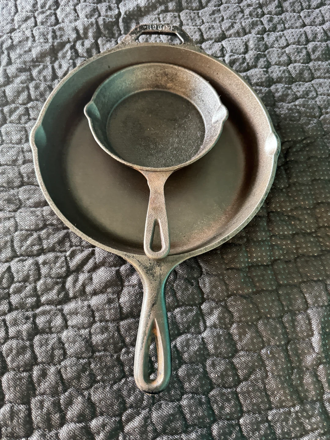 Lodge Cast Iron Skillet + Small Cast Iron Skillet – Set of 2