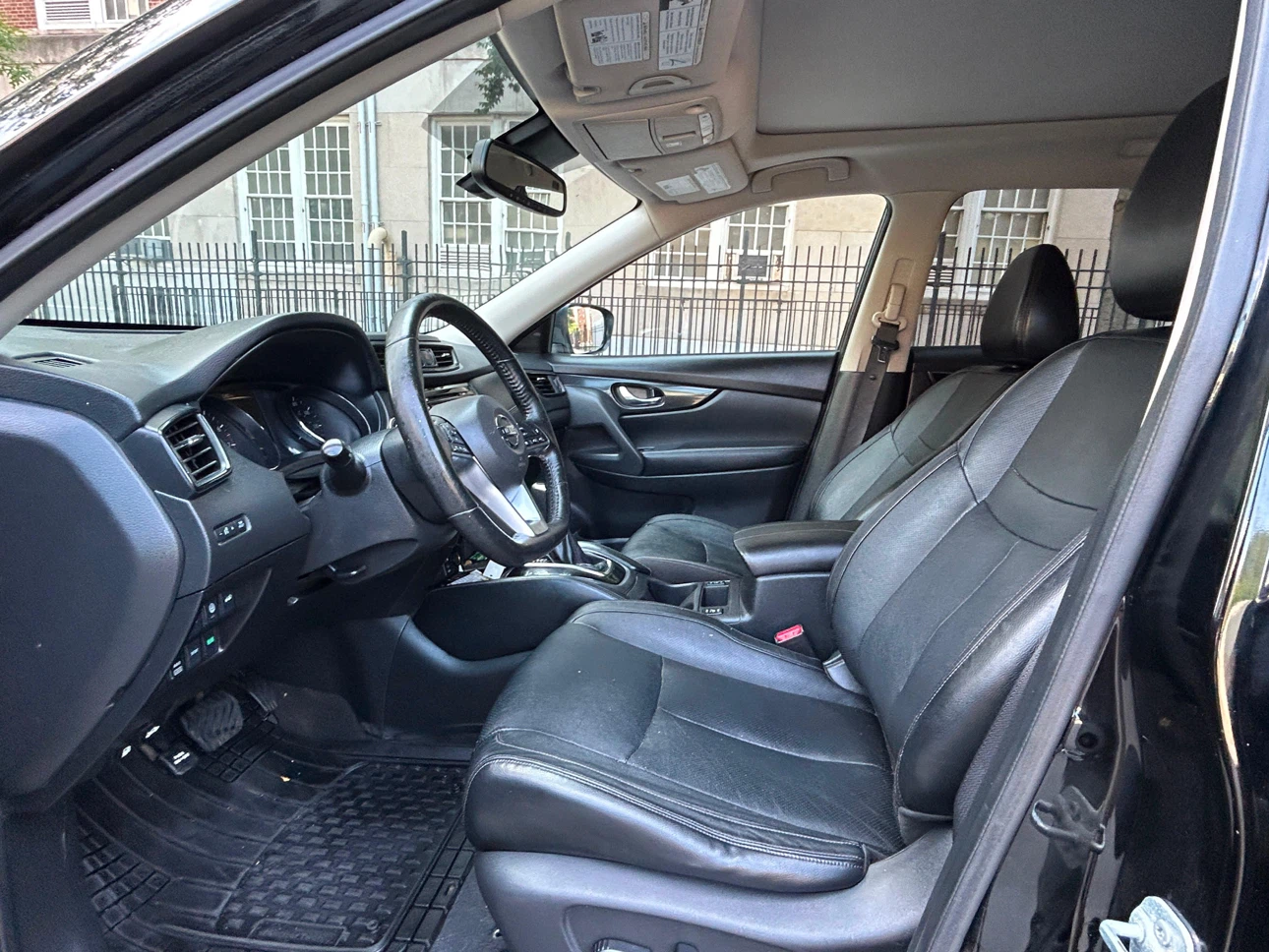 2017 Nissan Rogue SL SUV - photo 5
