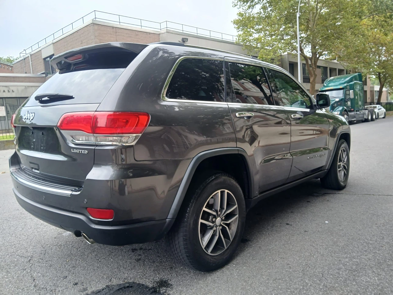 2017 Jeep Grand Cherokee Limited 4x4 - photo 4