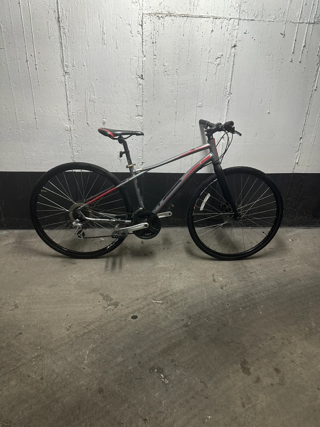 GT Aggressor Hybrid Bicycle - photo 2