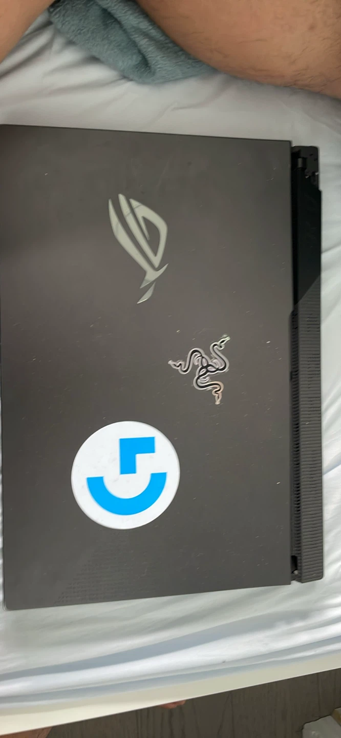 ASUS ROG Strix G17 Laptop (FOR PARTS) - photo 4