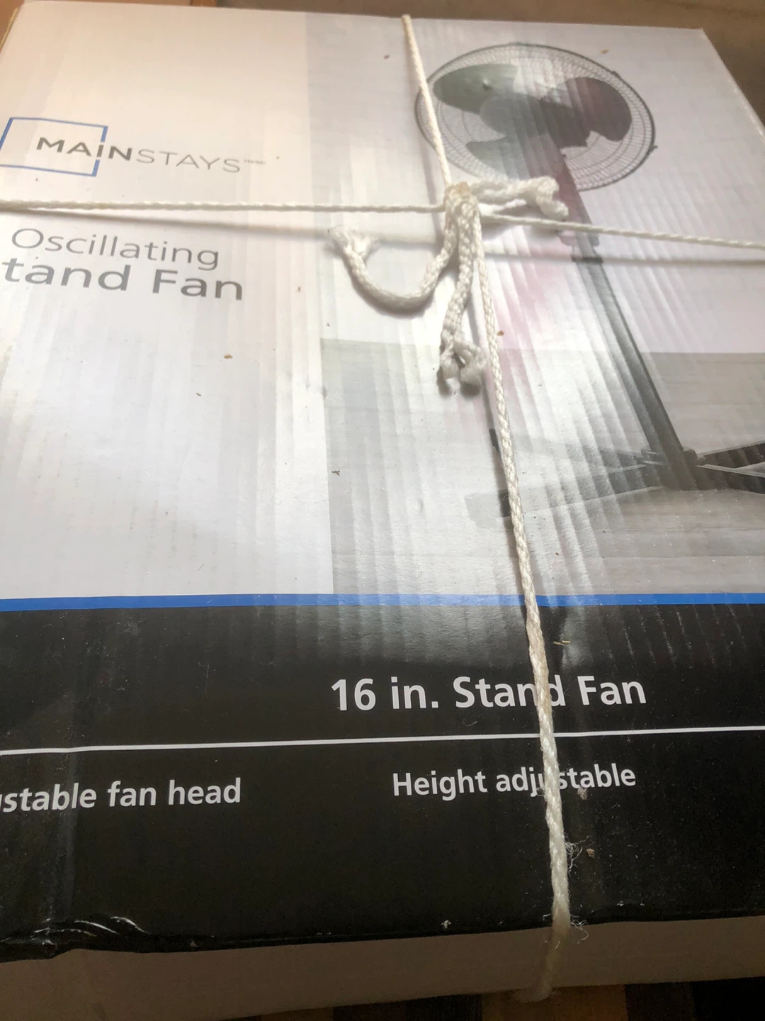 New. Mainstays 16 in. Oscillating Stand Fan