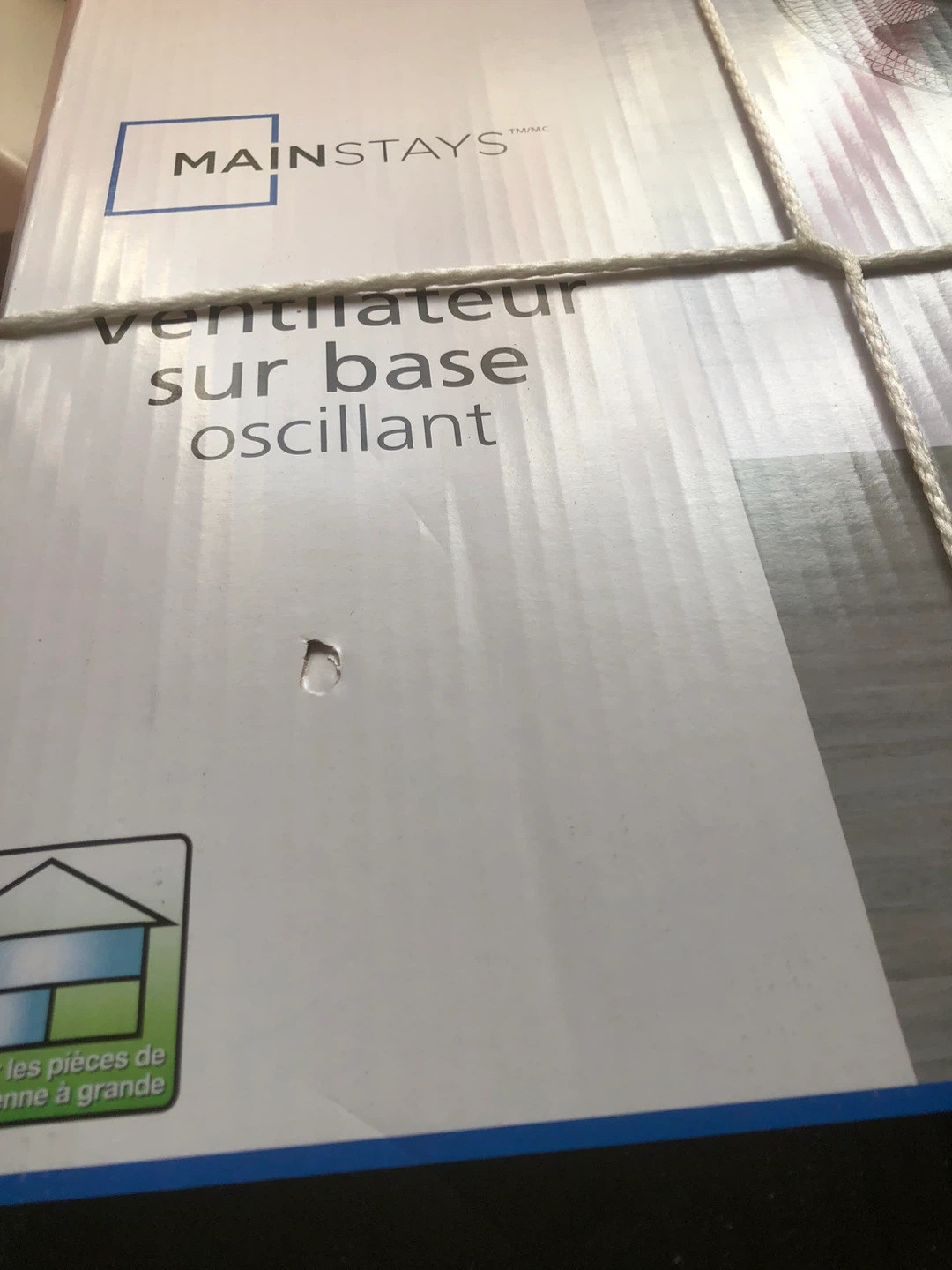 New. Mainstays 16 in. Oscillating Stand Fan - photo 4