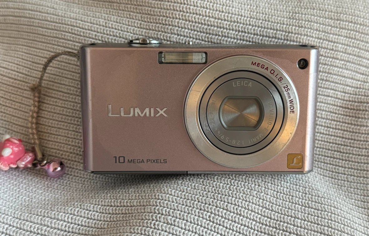 Digital Camera