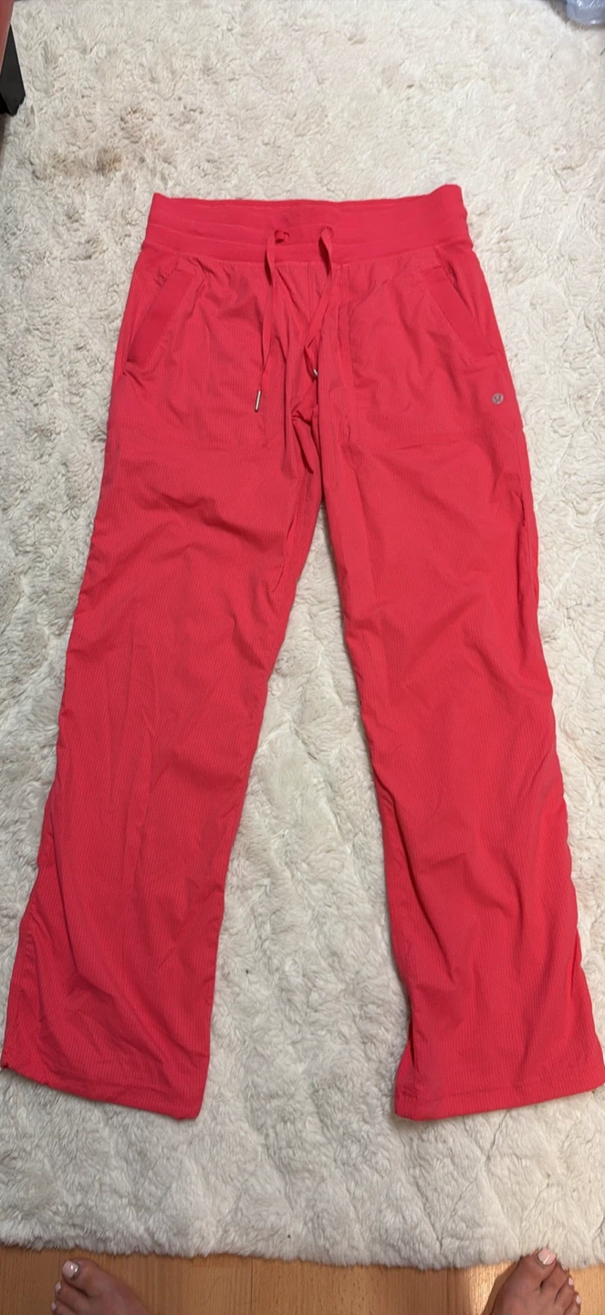 Lululemon Pink Ribbed Capris Size 8
