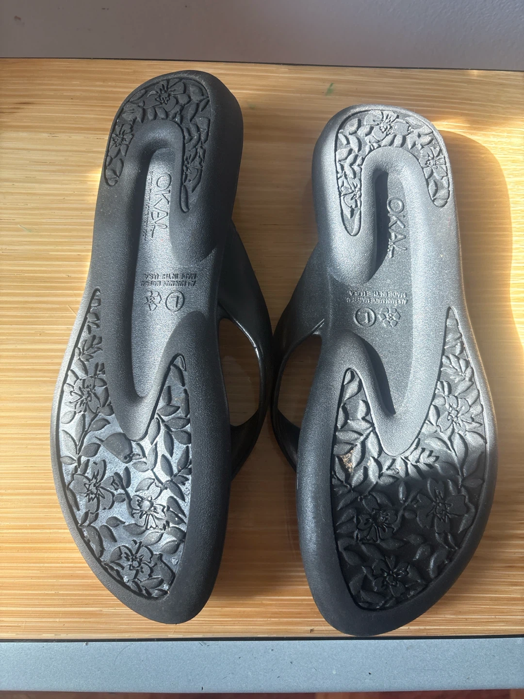 Oka-B Black Flip-Flops Size Large - photo 2