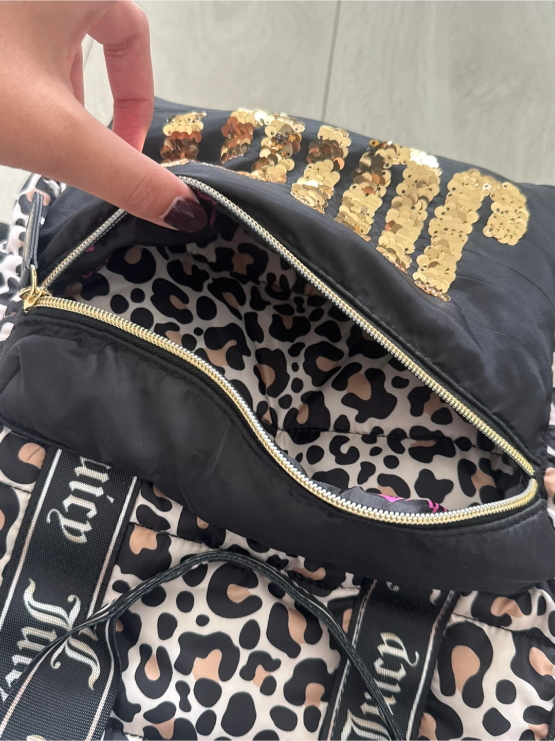 EUC JUICY COUTURE LEOPARD SEQUIN BACKPACK - photo 4