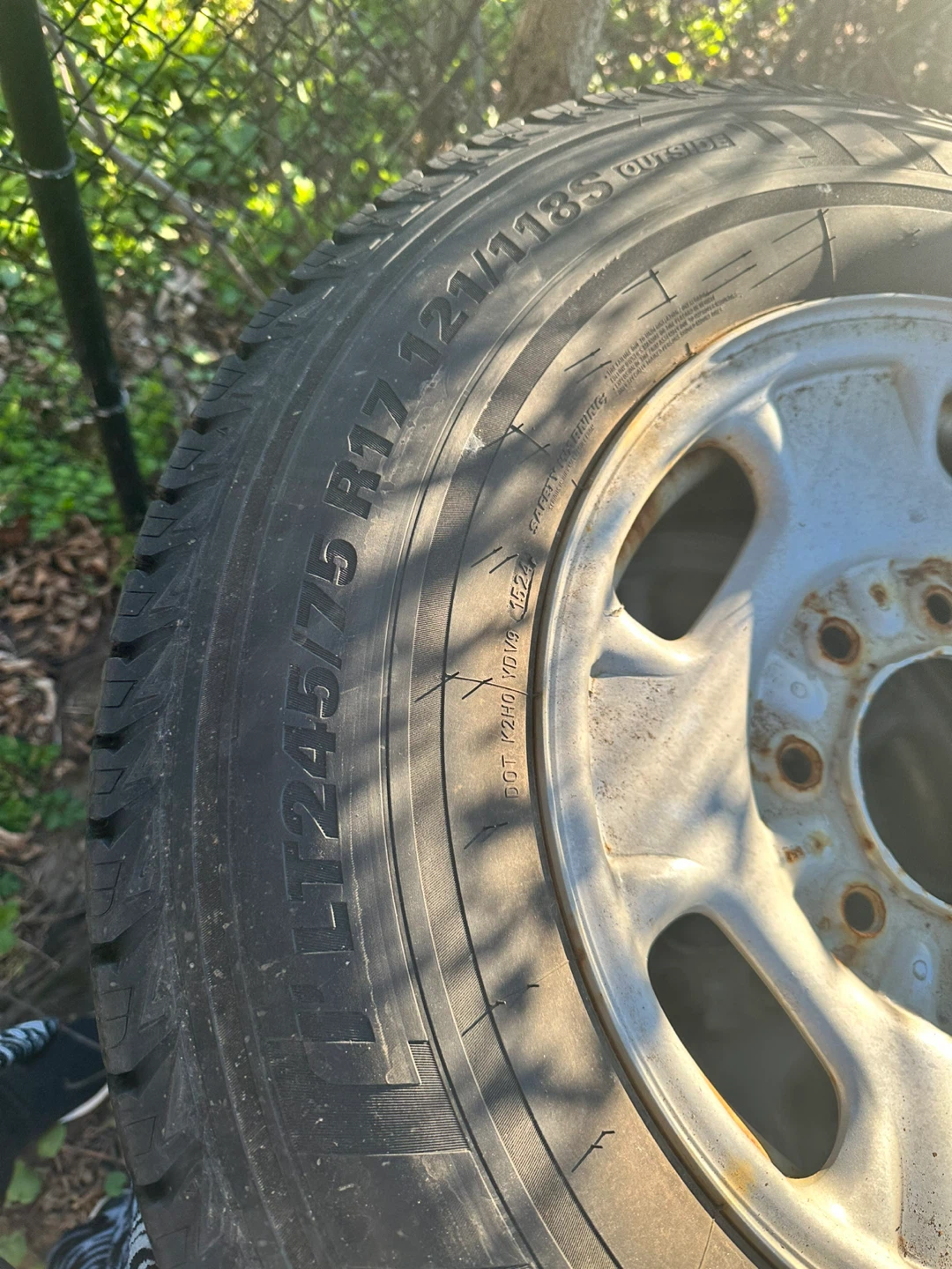 Set of 4 GMC (8 holes)  LT245/75R17 Tires - photo 5