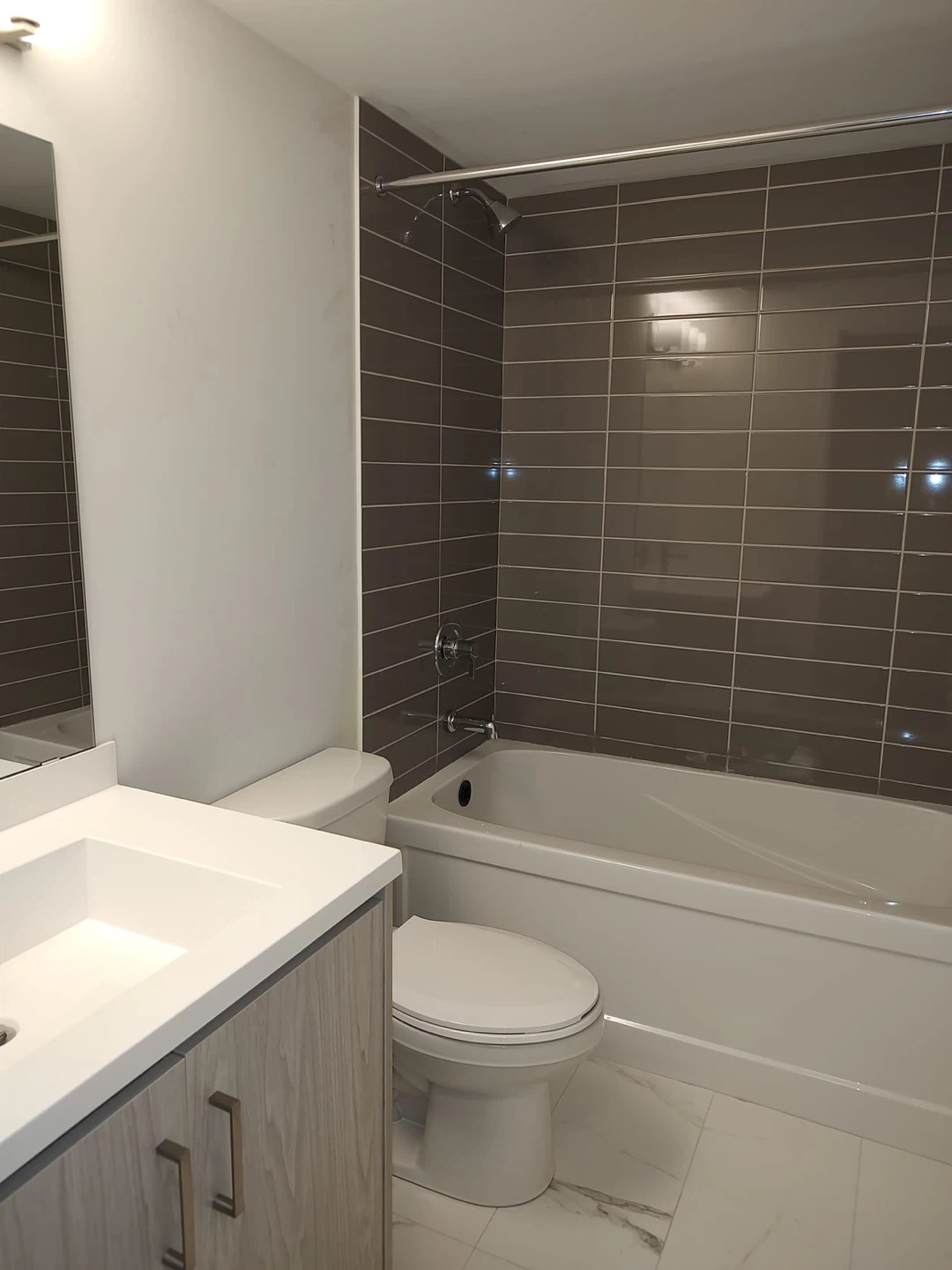 2 Beds 3 Baths - Townhouse - photo 5