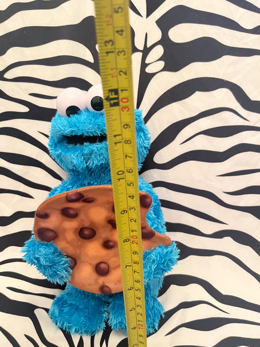 🍪 Sesame Street Peekaboo Cookie Monster interactive talking toy - photo 3