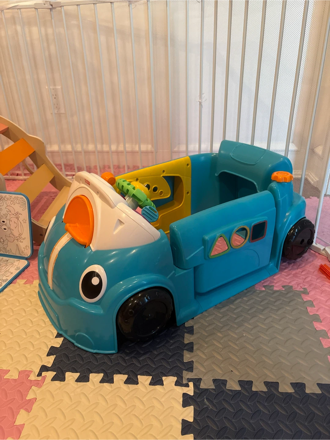 Fisher-Price Laugh & Learn Smart Stages Crawl Around Car