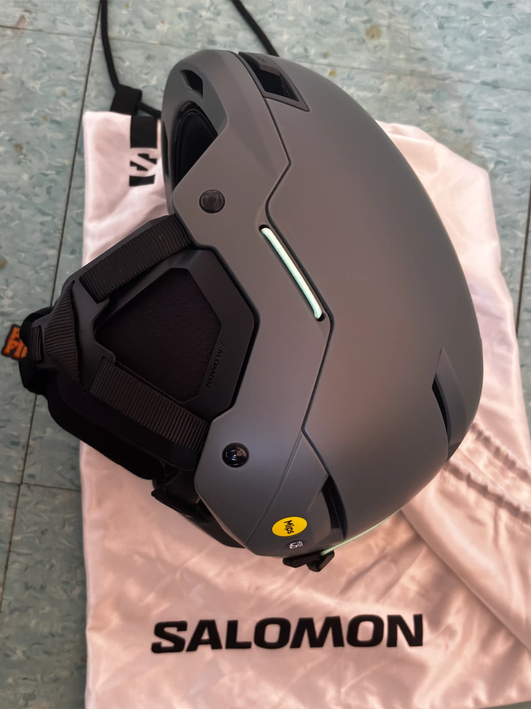New Salomon Ski Helmet