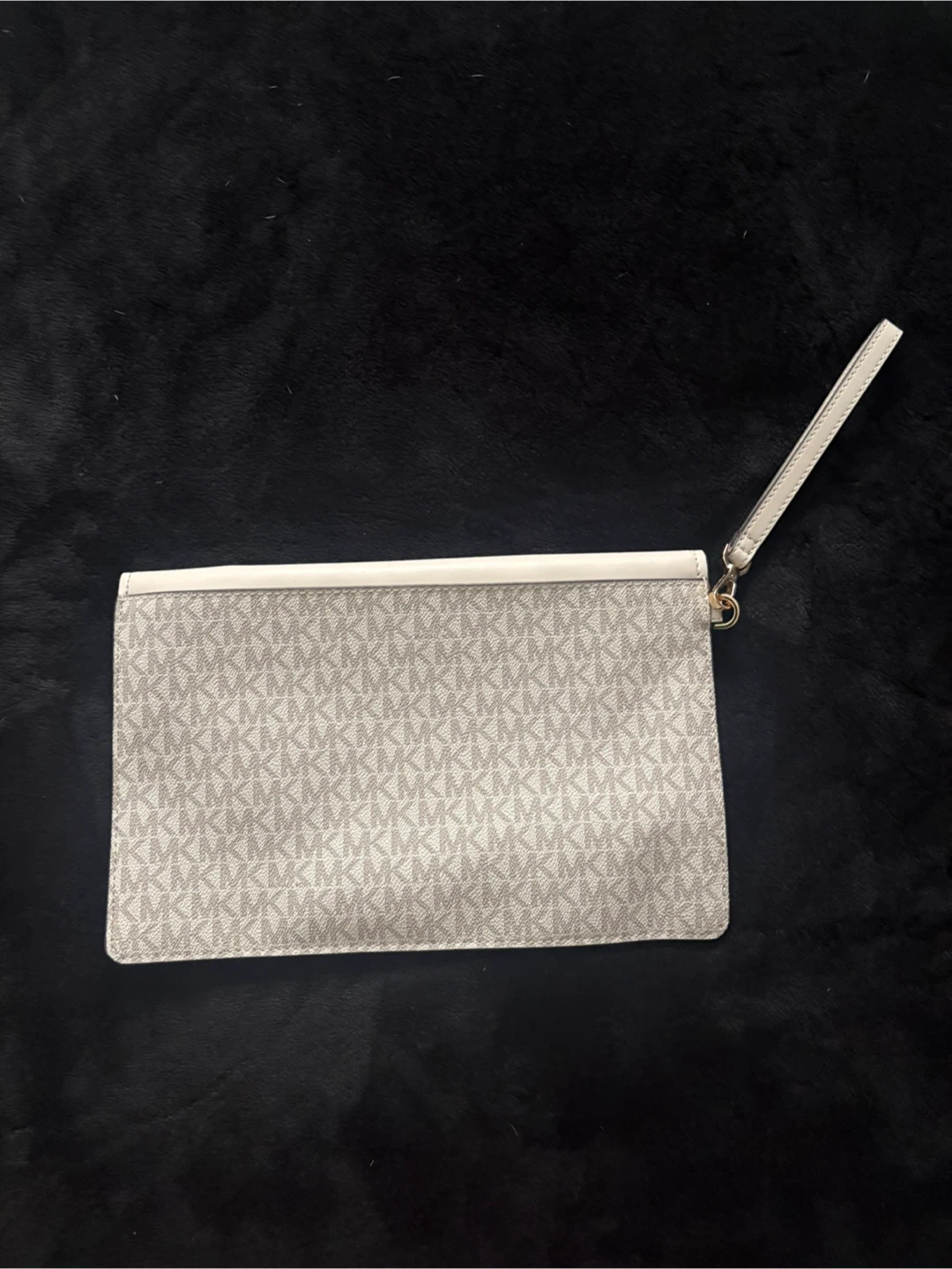 Michael Kors Wristlet Clutch - photo 2
