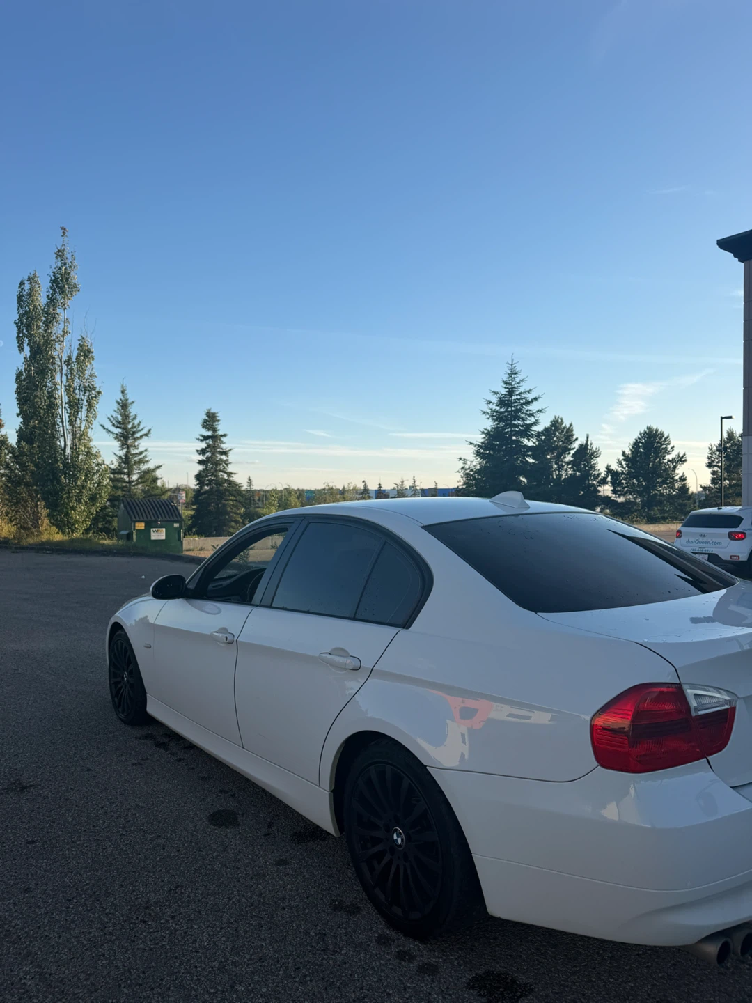 White BMW 328i Sedan - photo 4