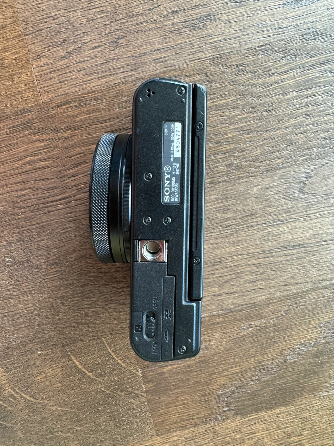 Sony Cyber-shot DSC-RX100M5 Digital Camera - photo 4