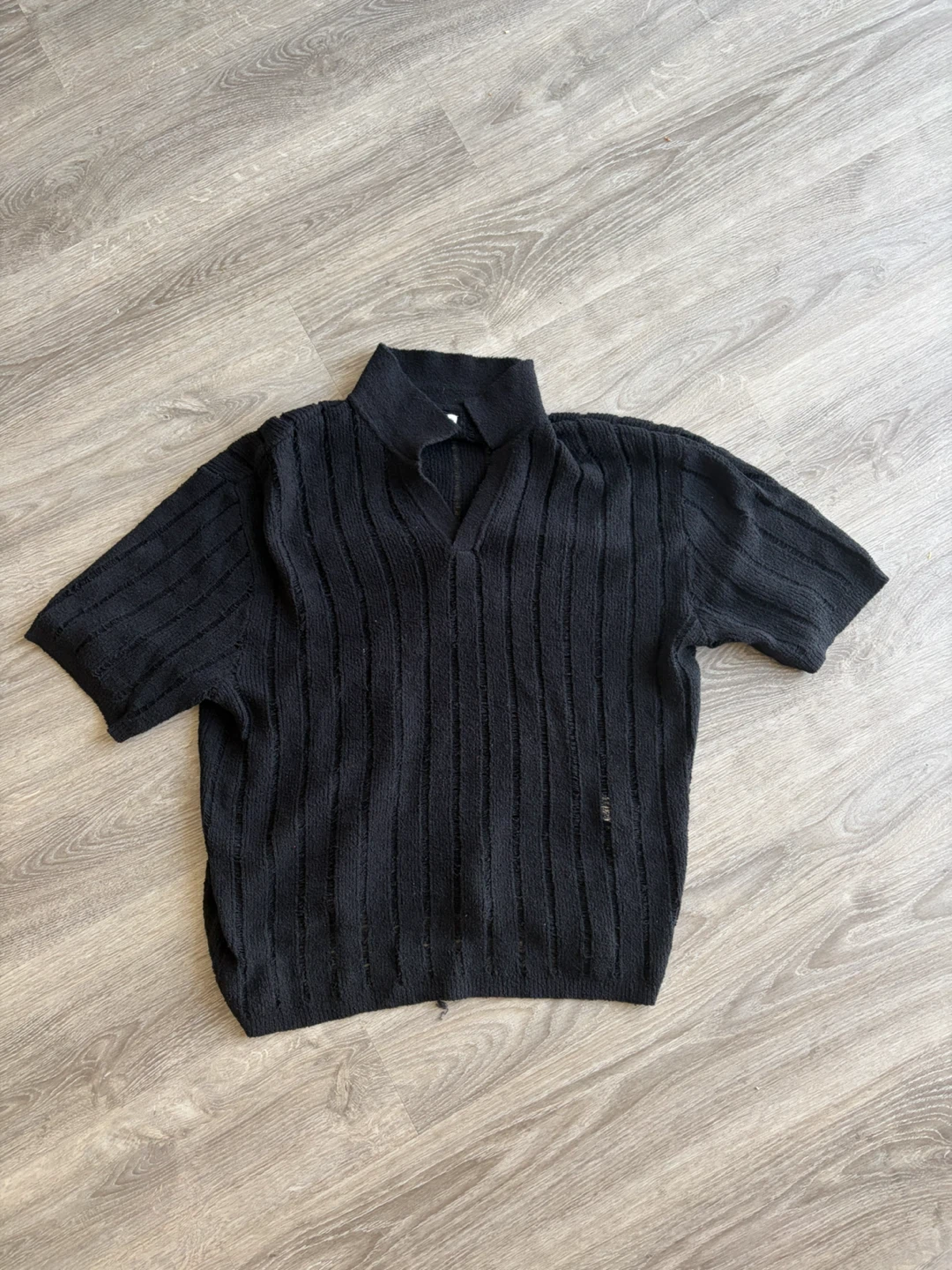 Black ribbed short-sleeve polo shirt