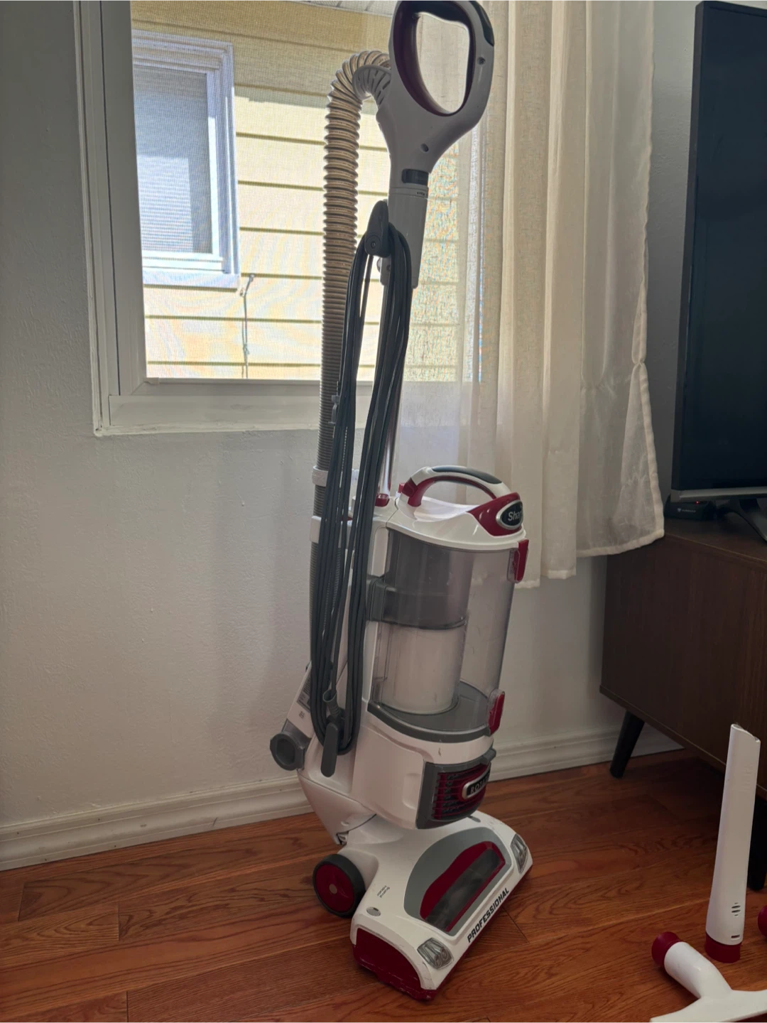 Shark Professional Vacuum - photo 2