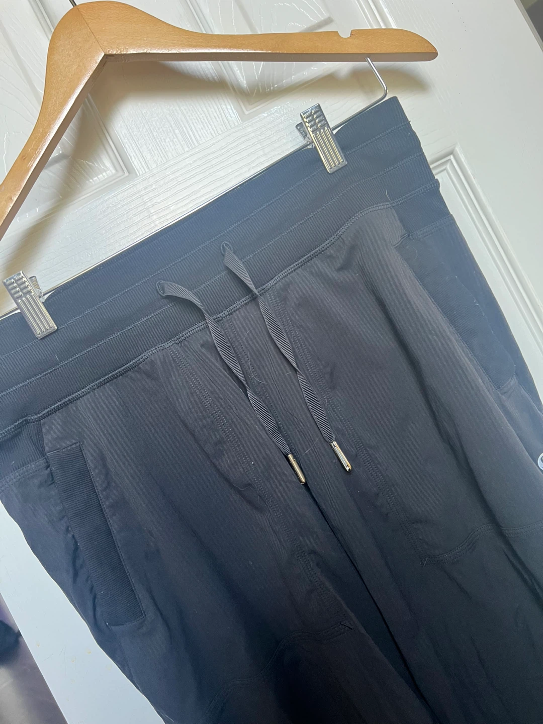 Lululemon black studio pants size 8 - photo 2