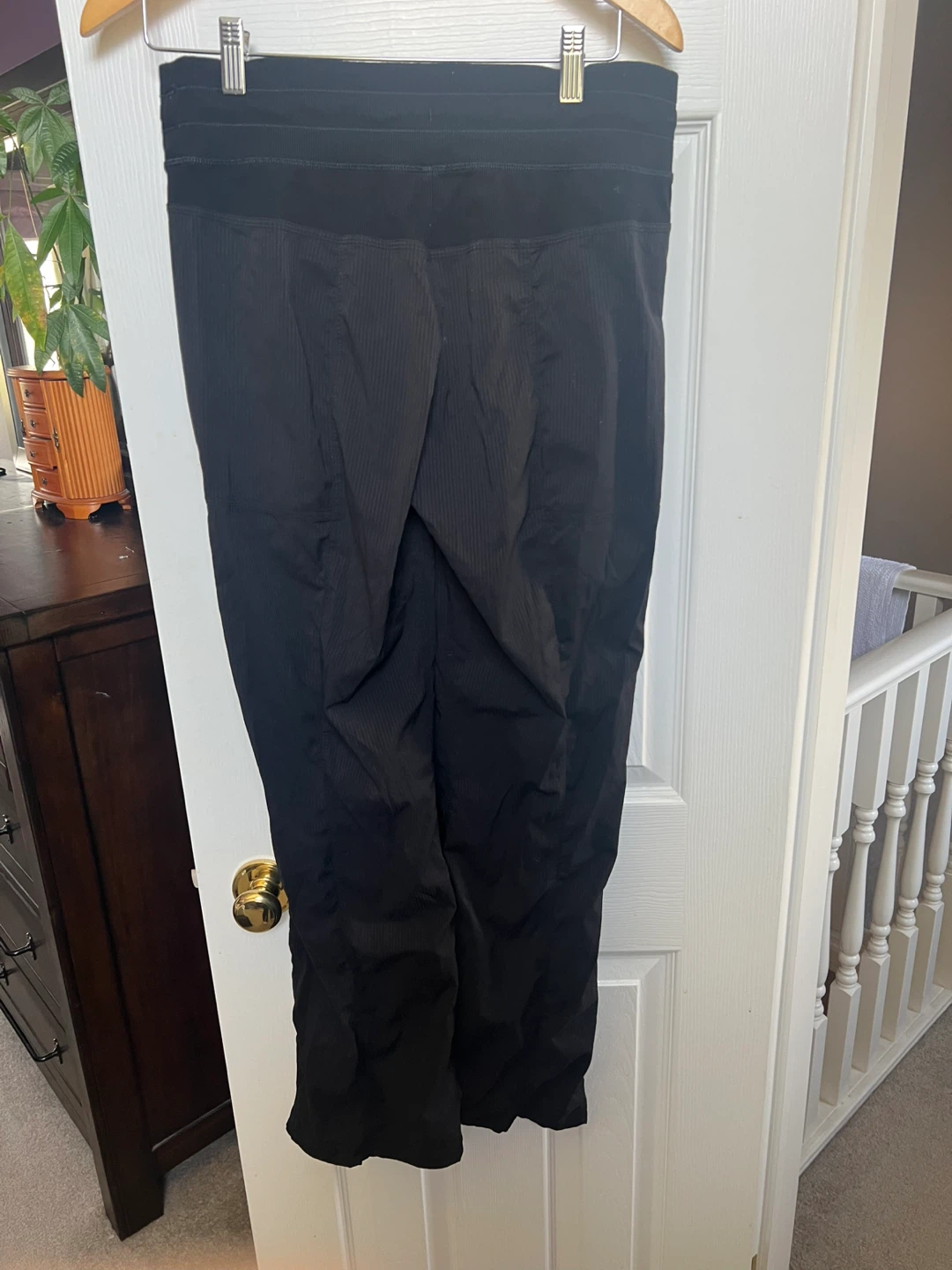 Lululemon black studio pants size 8 - photo 3
