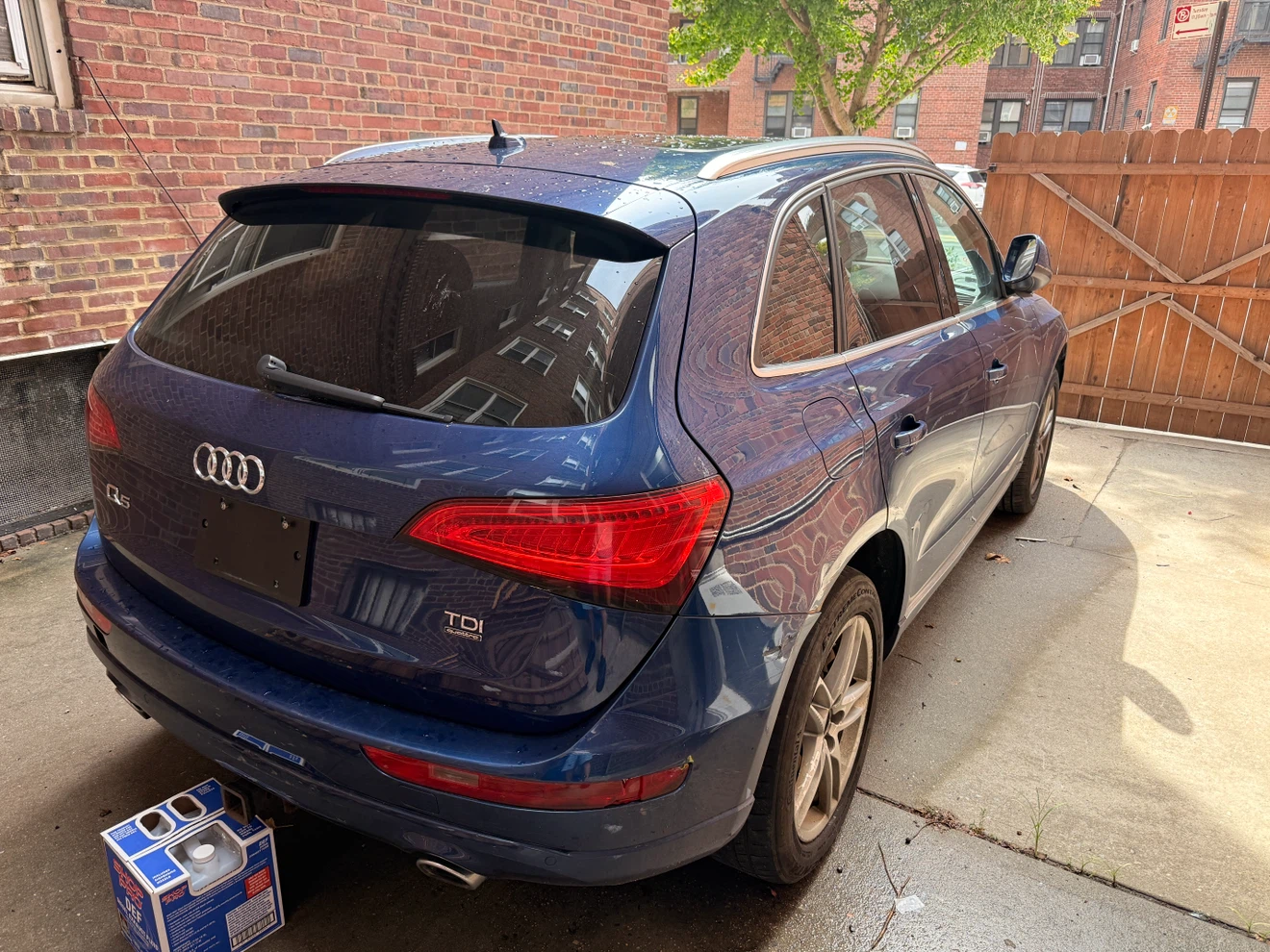 Blue Audi Q5 TDI Quattro SUV - photo 3