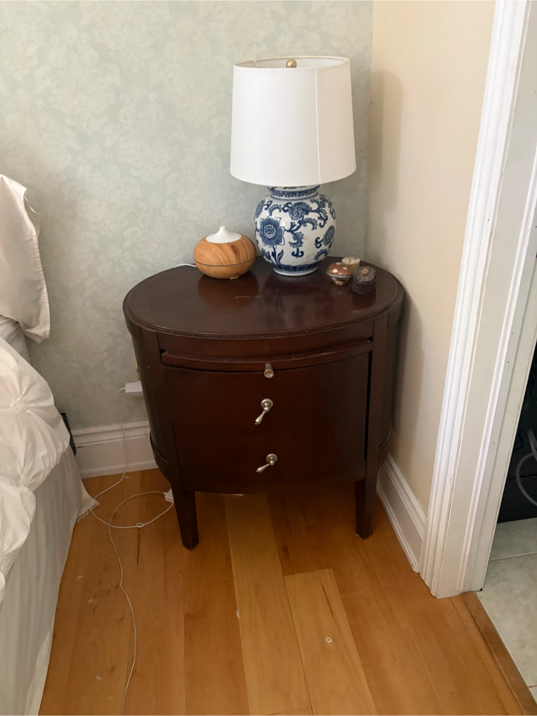 Very sleek mid century 5 piece bedroom furniture - photo 2