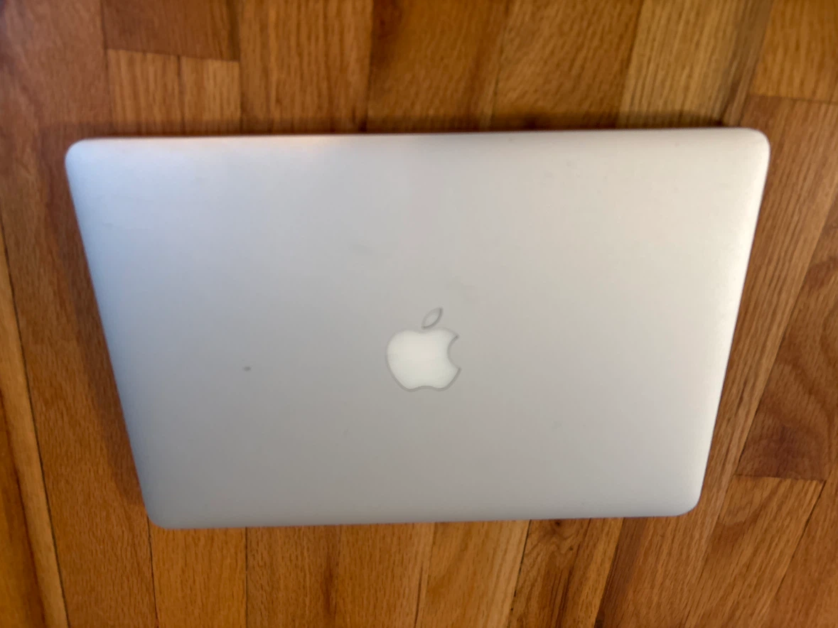 Apple MacBook Pro 13-inch Early 2015 - photo 3
