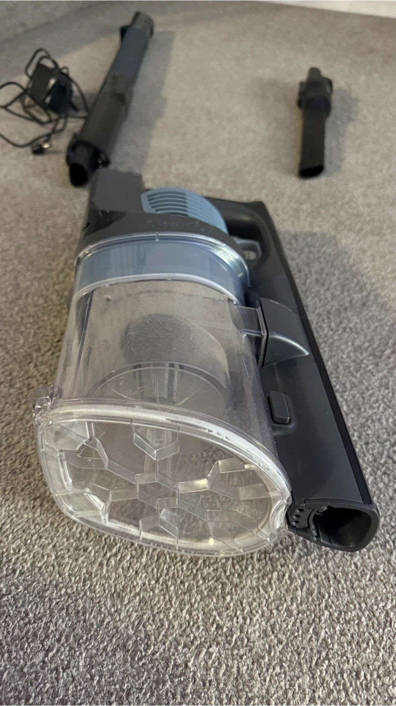 LIKE NEW Shark Cordless Stick Vacuum - photo 3