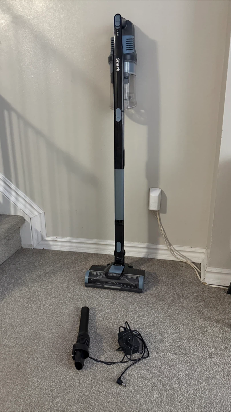 LIKE NEW Shark Cordless Stick Vacuum - photo 5