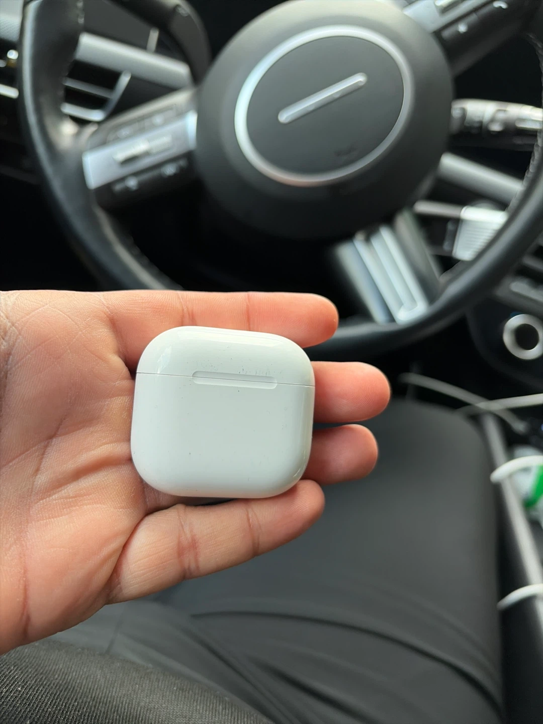 Apple AirPods Pro Charging Case
