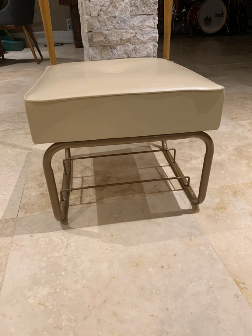 Suit  Stand Chair - photo 3