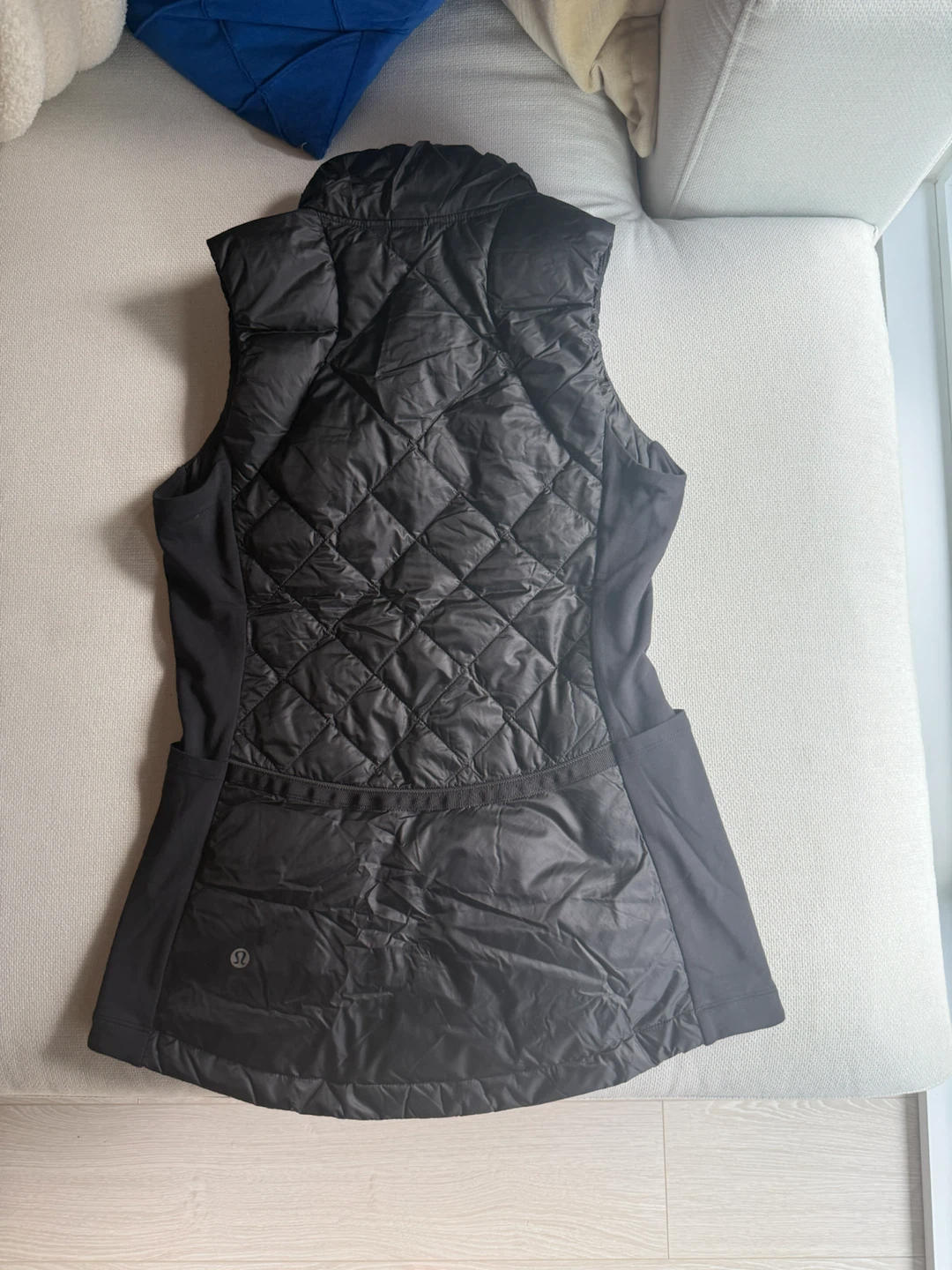 Lululemon Down For A Run Vest - Black - Size 4 - photo 2