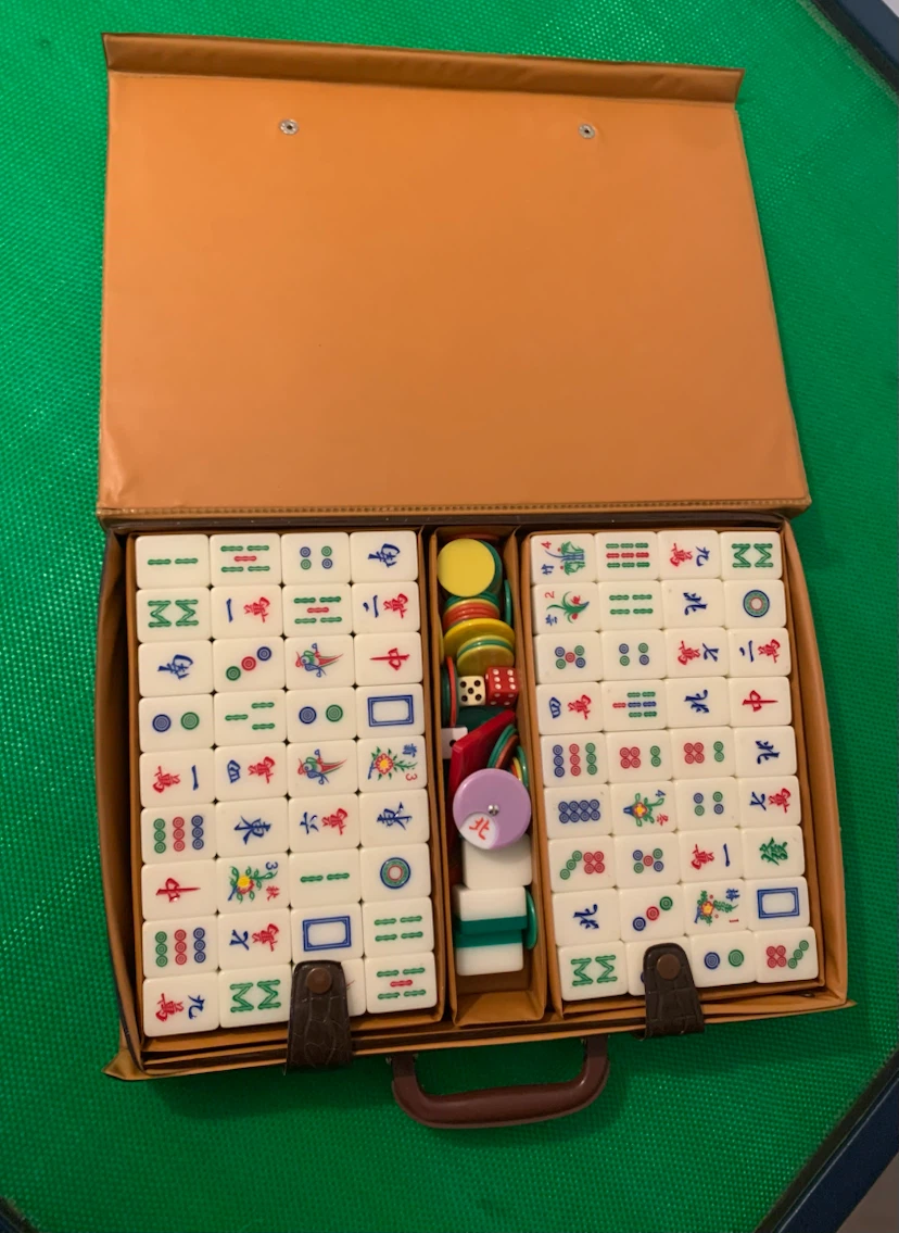 Large Mahjong Tile Set in Carrying Case - photo 2