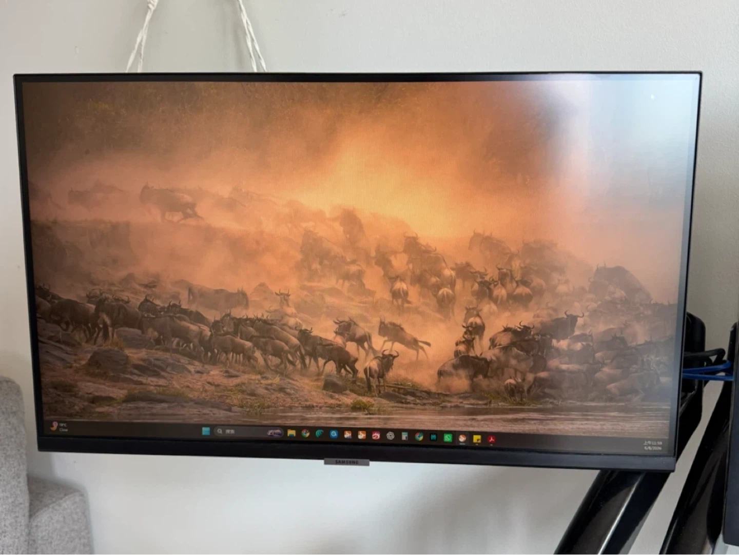 Samsung 27 inch M5 Smart Monitor - photo 4