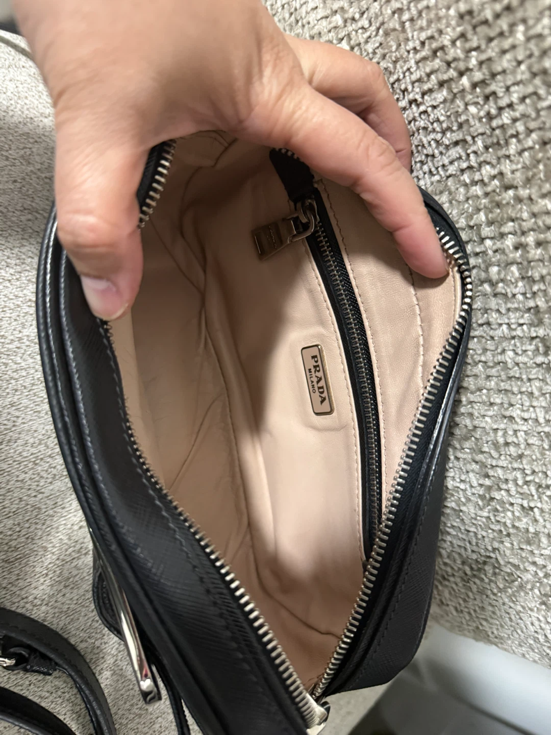 Prada Black Saffiano Leather Camera Bag - photo 4