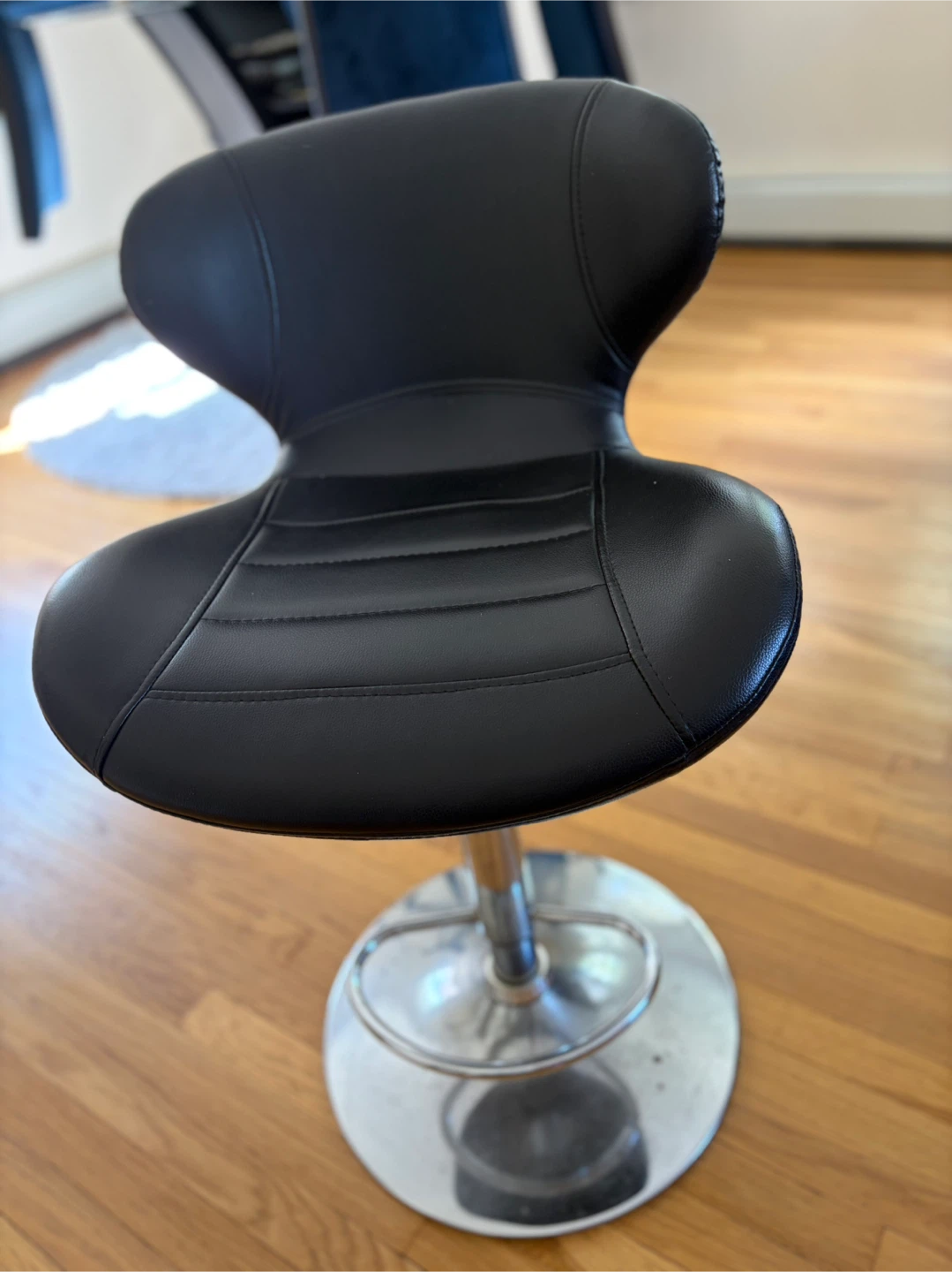 Leather adjustable counter stools - photo 2