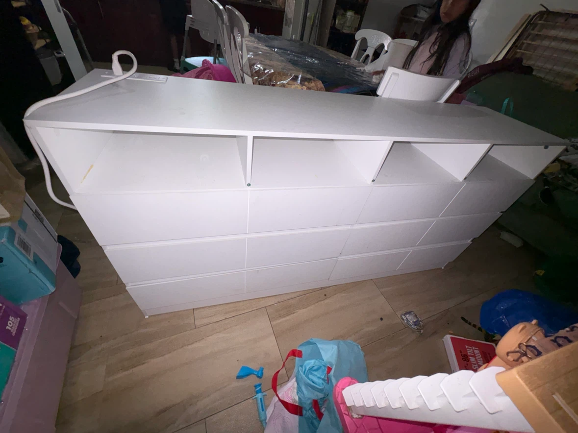White 6-Drawer Dresser