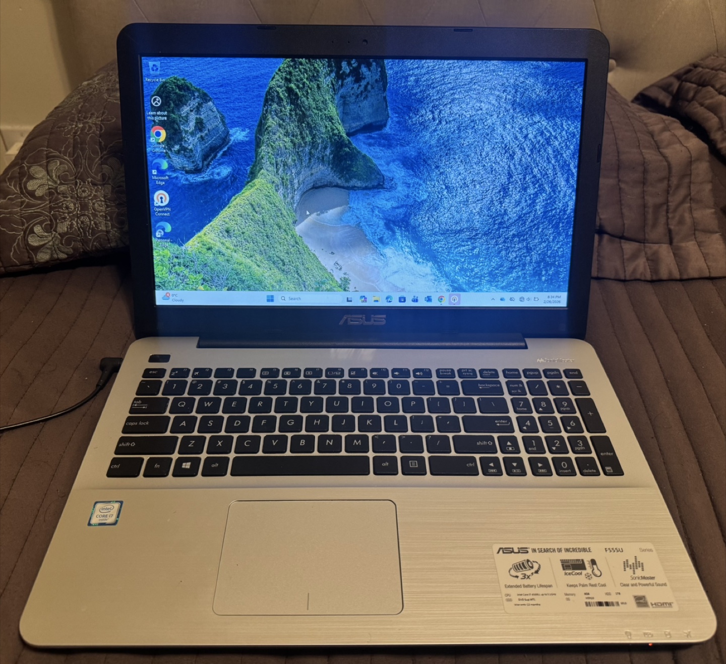 Selling used ASUS Laptop Intel Core i7 8GB RAM 1TB HDD