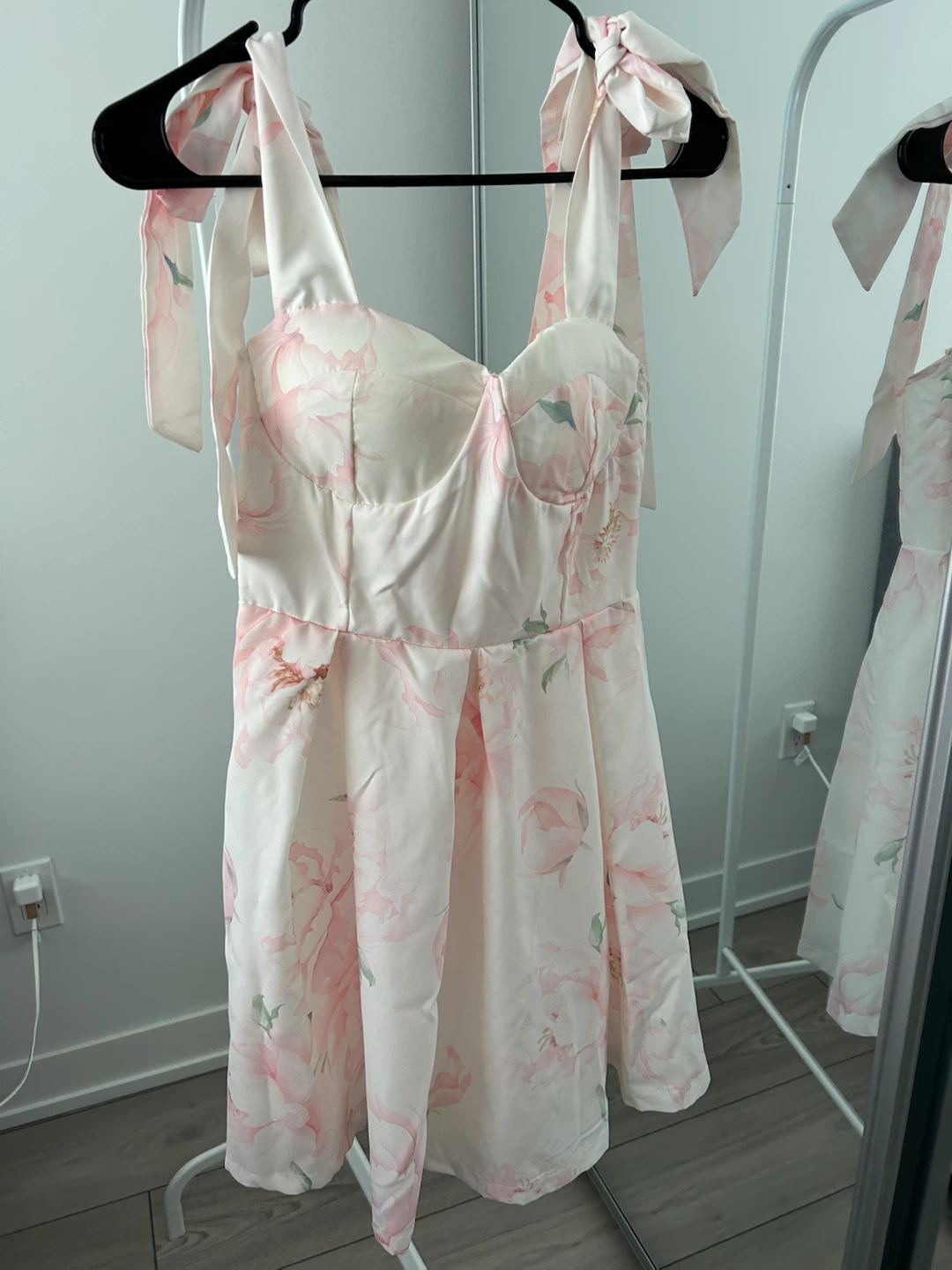 Luna Eclat Floral Mini Dress