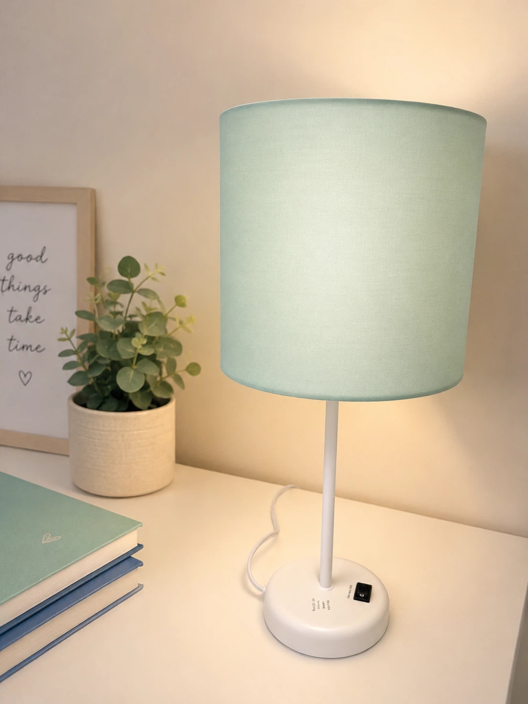 Table lamp
