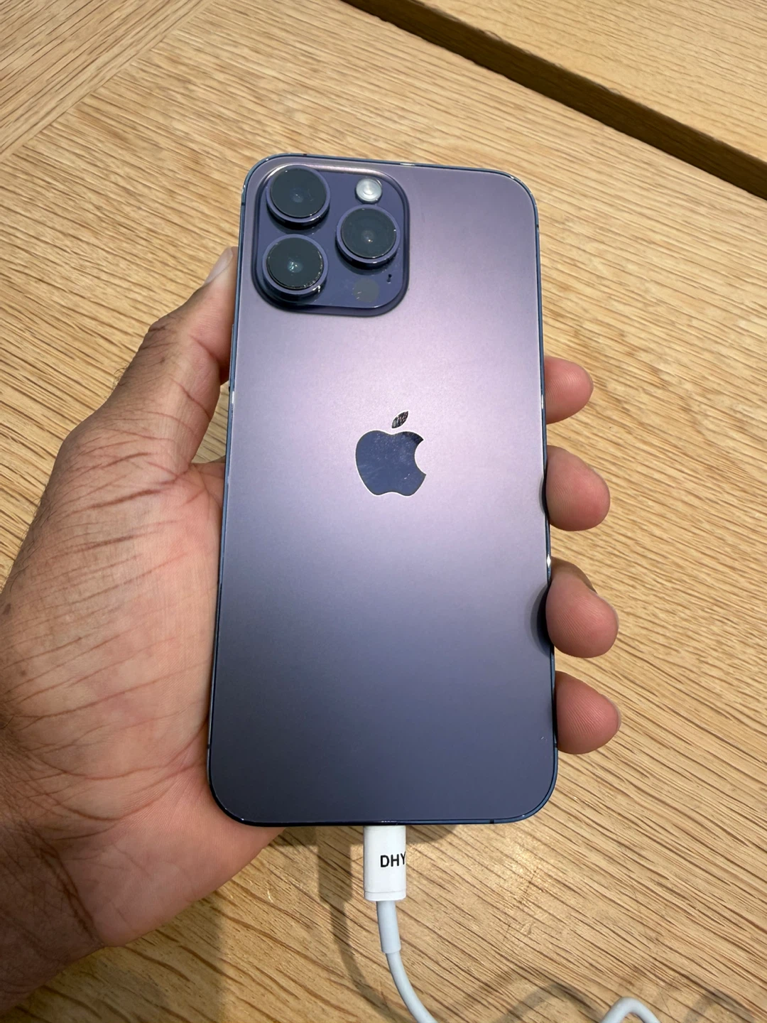 iPhone 14 Pro Max - photo 3