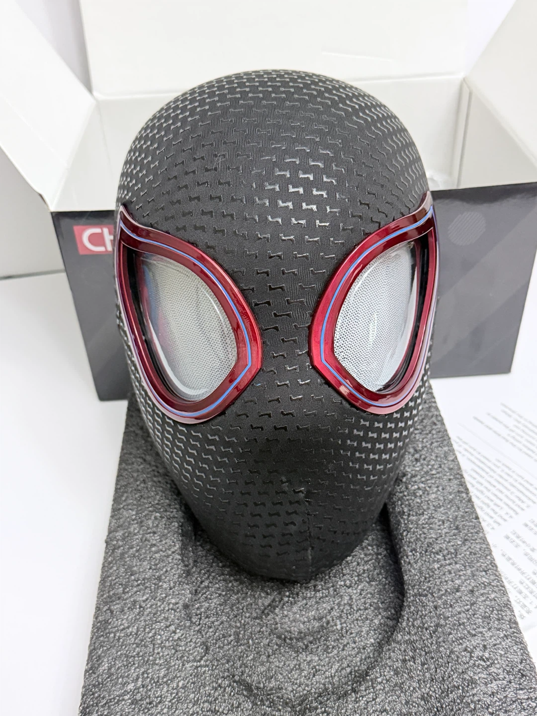 Chudeilo Electronic Spider-Man Mask Miles Morales Cosplay