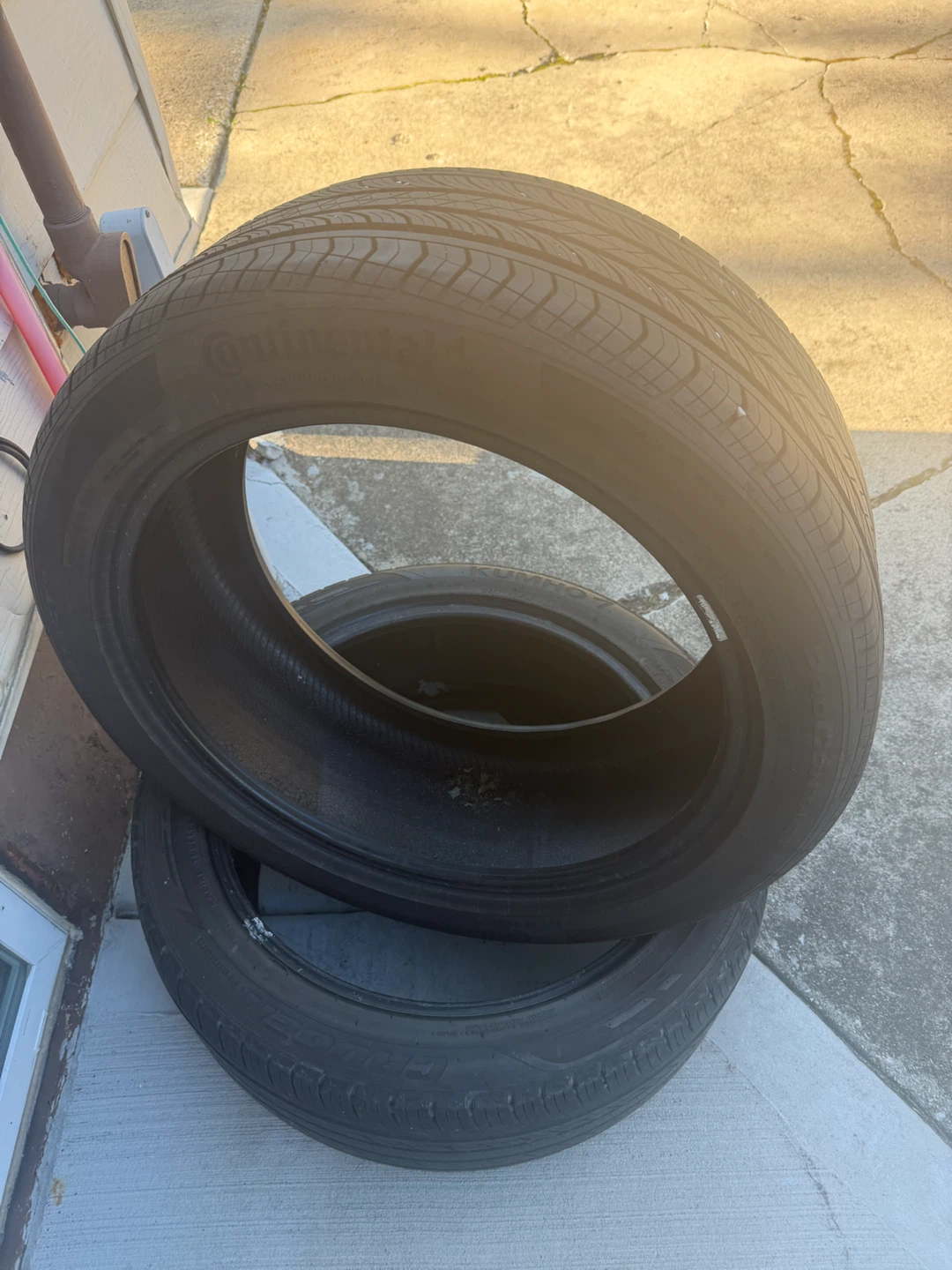 Two Assorted Tires Kumho and Continental 245/45R19 - photo 2