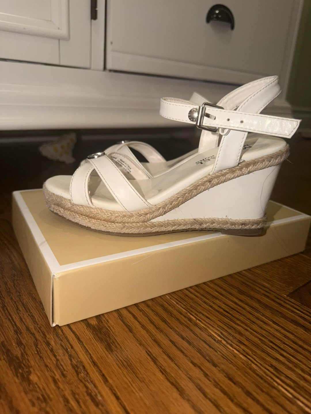 Michael Kors White Wedge Sandals - photo 5