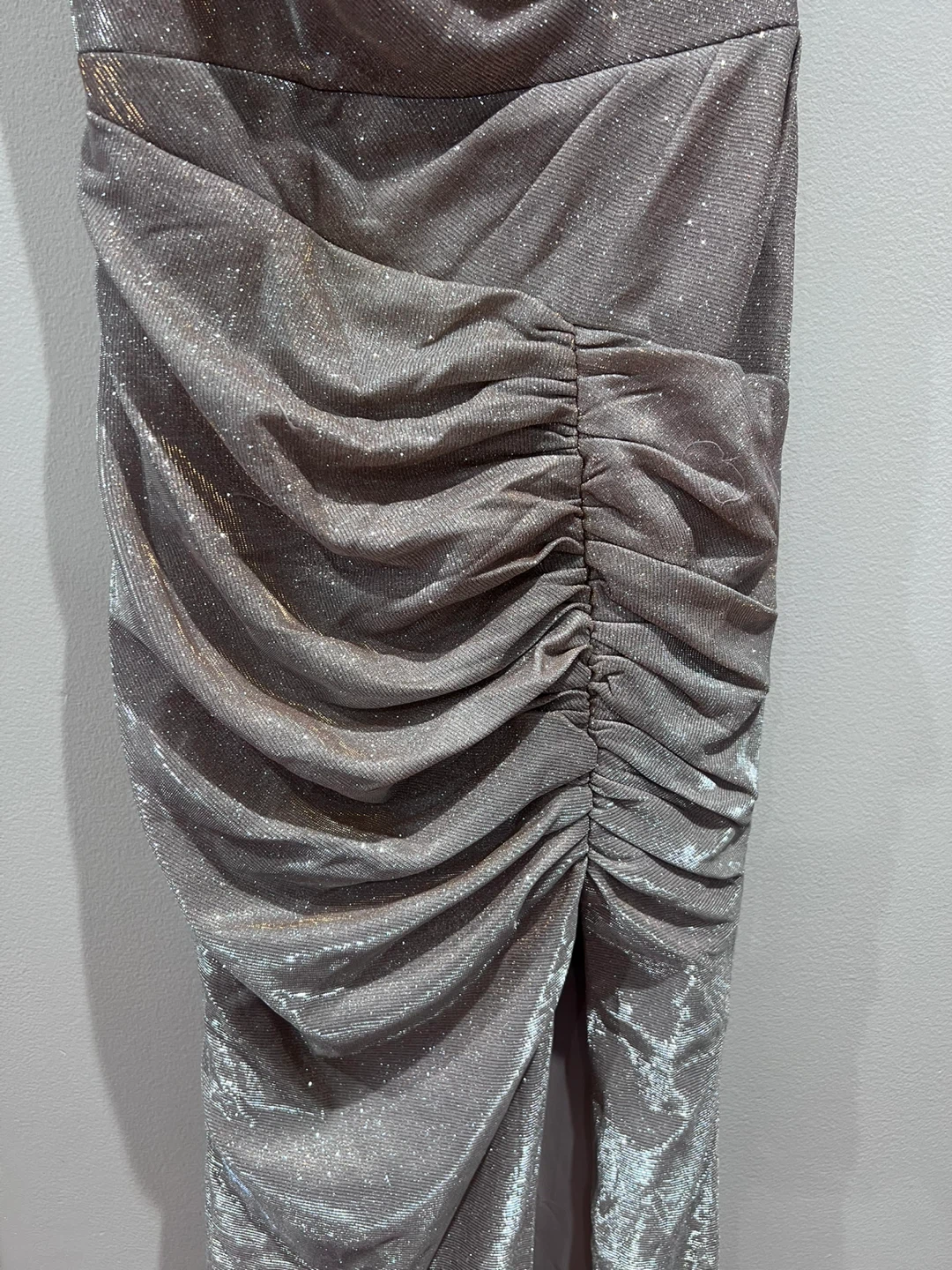 Women’s Sparkle One-Shoulder Ruched Maxi Dress - photo 4