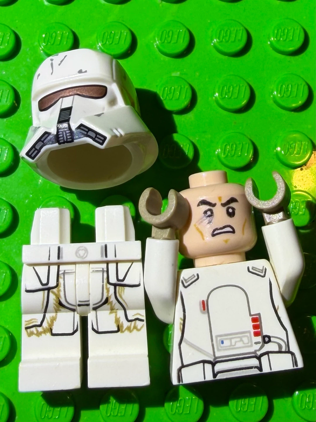 LEGO Star Wars Snowtrooper Minifigure - photo 3