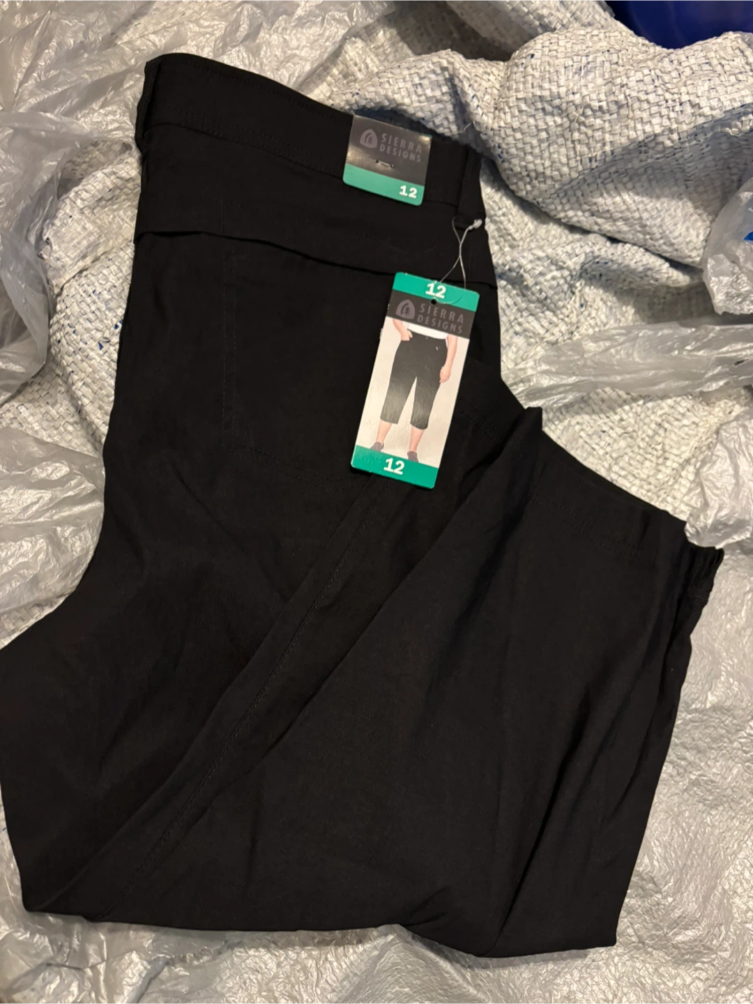 Sierra Designs Women's Black Capris Size 12