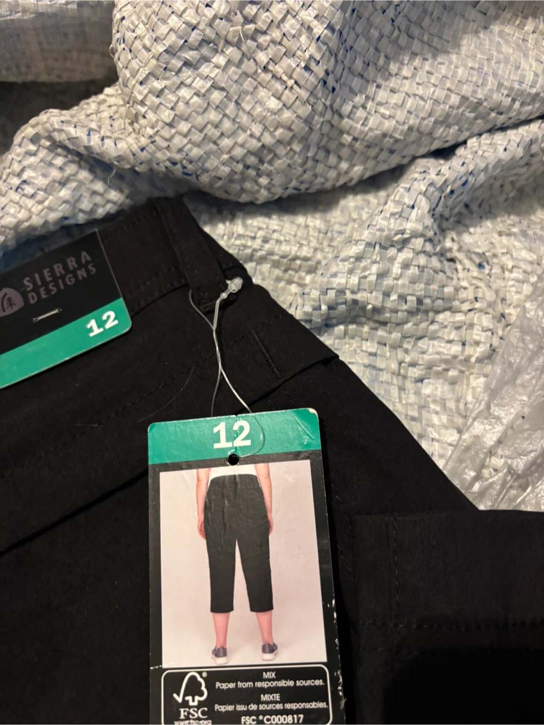 Sierra Designs Women's Black Capris Size 12 - photo 3