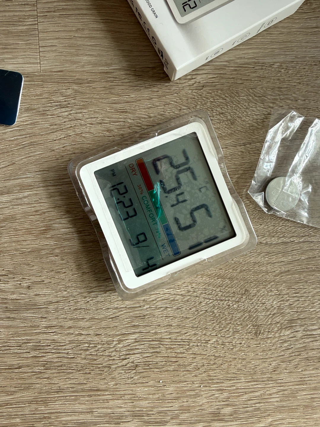 GYVNON Temperature and Humidity Monitor - photo 2