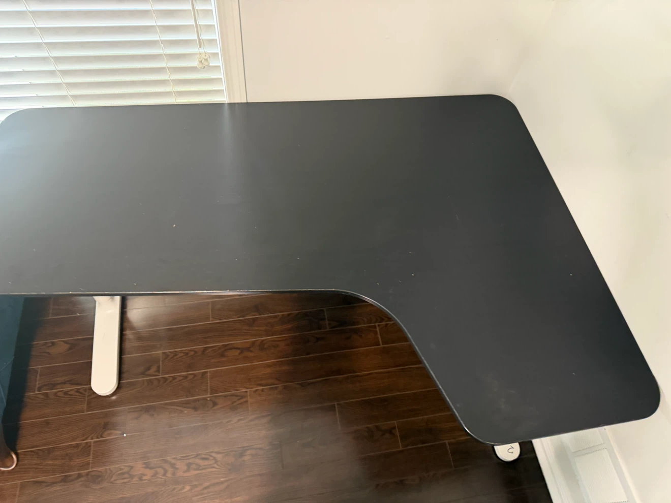 (URGENT SALE) L-shaped black corner desk - photo 4